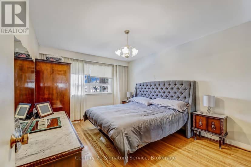 8026 Mayfield Road — photo 16 of 40