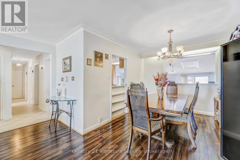 8026 Mayfield Road — photo 8 of 40