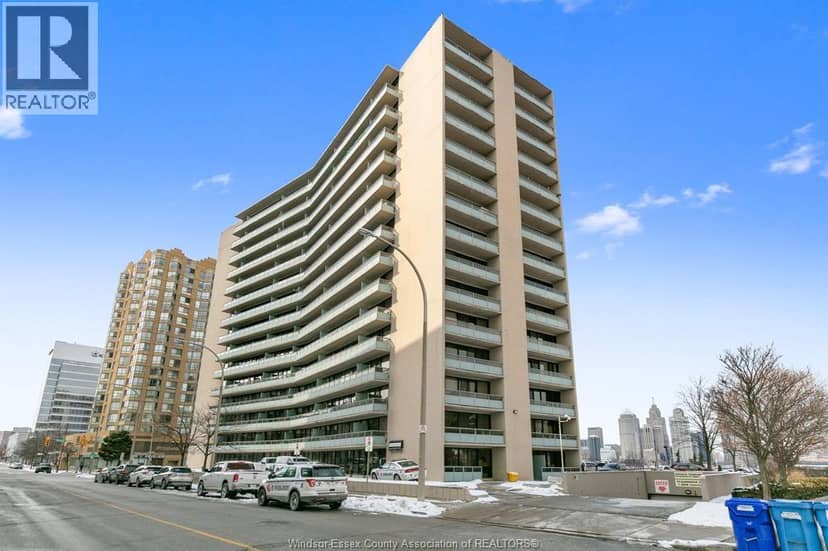 111 RIVERSIDE DRIVE East Unit# 116 — photo 30 of 40