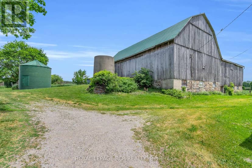 20893 Woodbine Avenue — photo 15 of 23