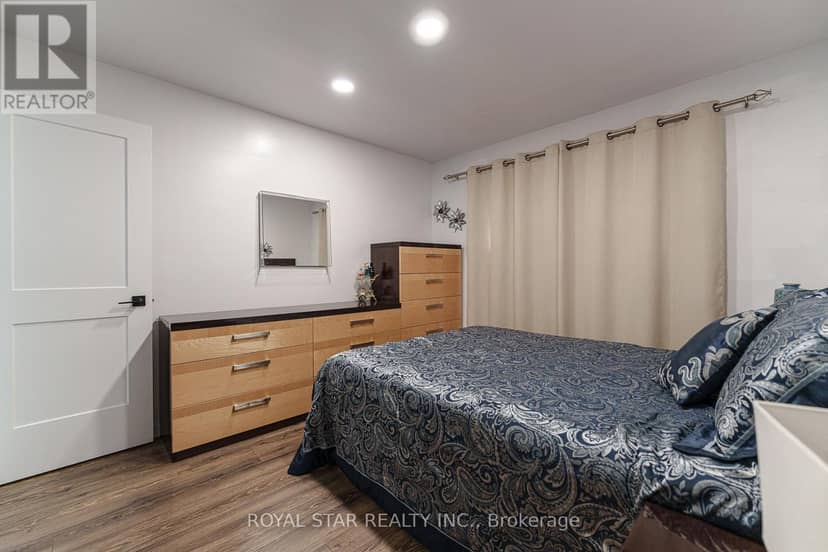 6540 Twenty Road E — photo 34 of 40