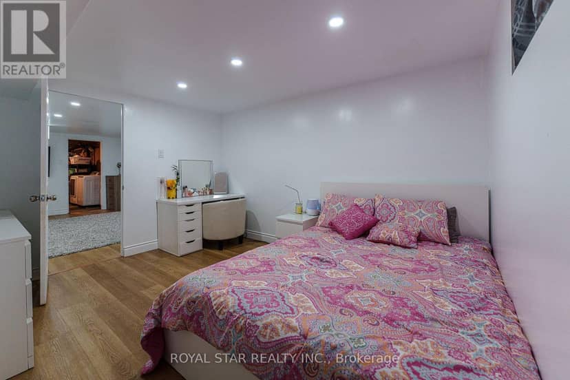 6540 Twenty Road E — photo 19 of 40
