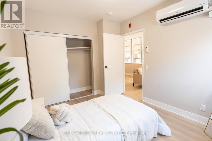 376 Richmond Street — photo 19 of 40