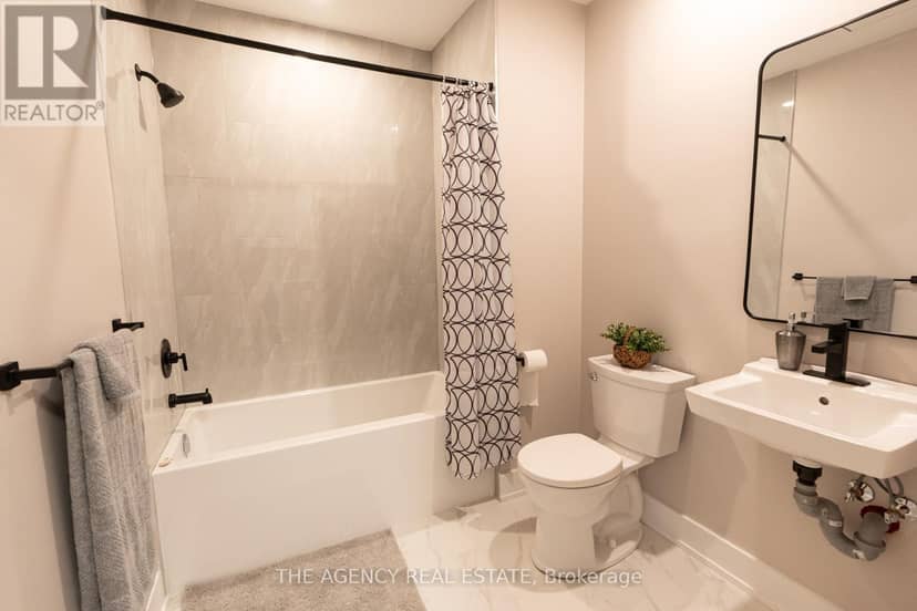 376 Richmond Street — photo 29 of 40