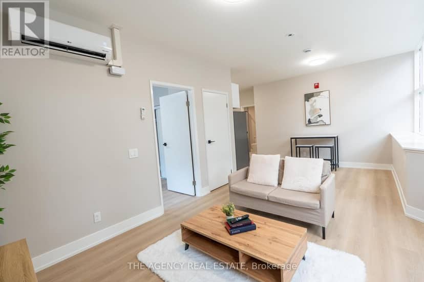 376 Richmond Street — photo 5 of 40