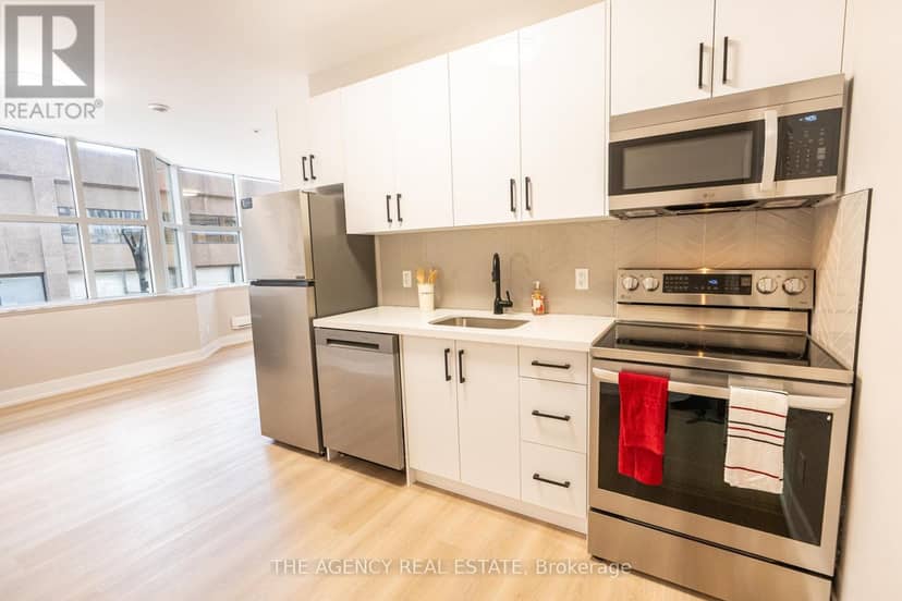 376 Richmond Street — photo 8 of 40