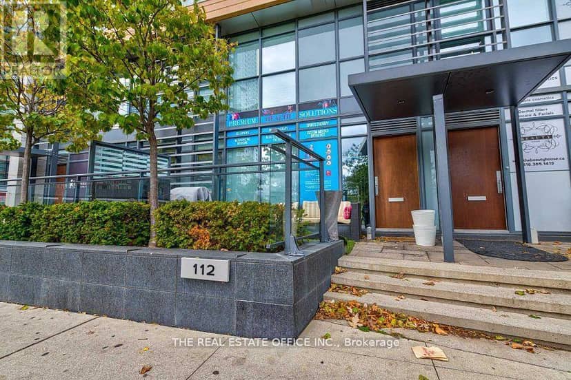 G09 - 112 Fort York Boulevard — photo 2 of 11