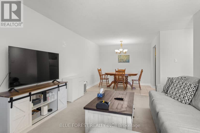 55 - 144 Conway Drive — photo 11 of 21