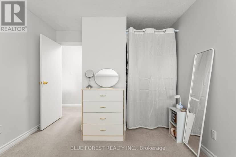 55 - 144 Conway Drive — photo 14 of 21