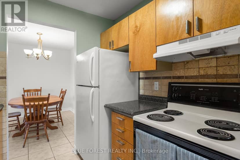 55 - 144 Conway Drive — photo 6 of 21