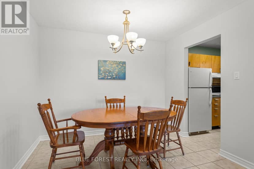 55 - 144 Conway Drive — photo 8 of 21