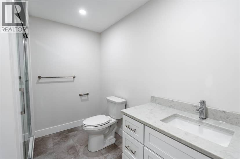 3555 Paul Crescent — photo 26 of 40