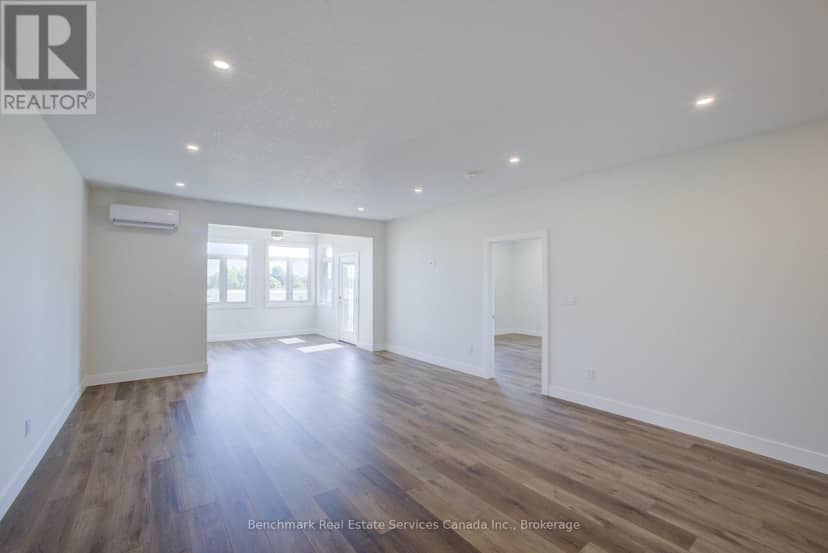 59 Cavalier Crescent — photo 14 of 40
