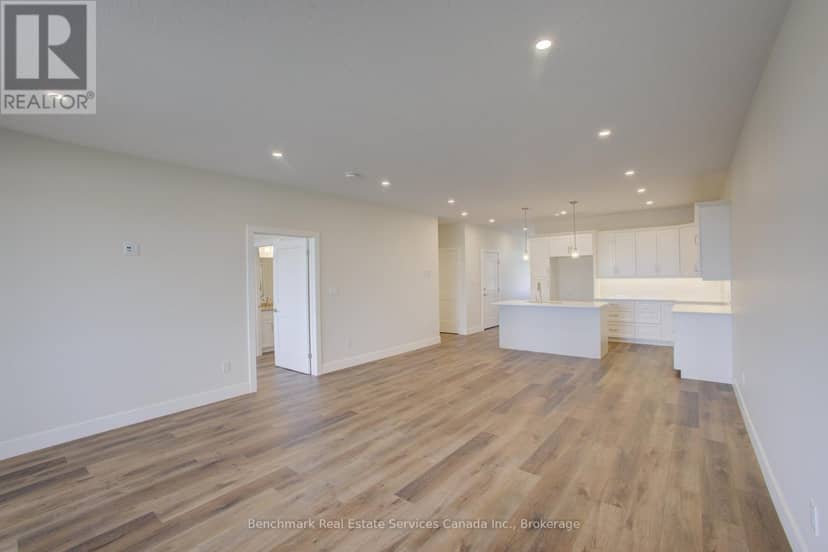 59 Cavalier Crescent — photo 17 of 40