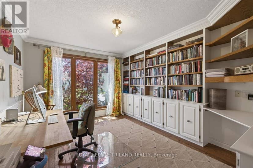 30 Thirlmere Road — photo 6 of 37