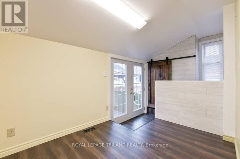 21 Mariam Street — photo 12 of 36