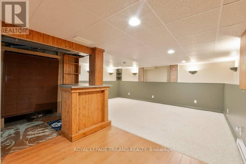 21 Mariam Street — photo 26 of 36