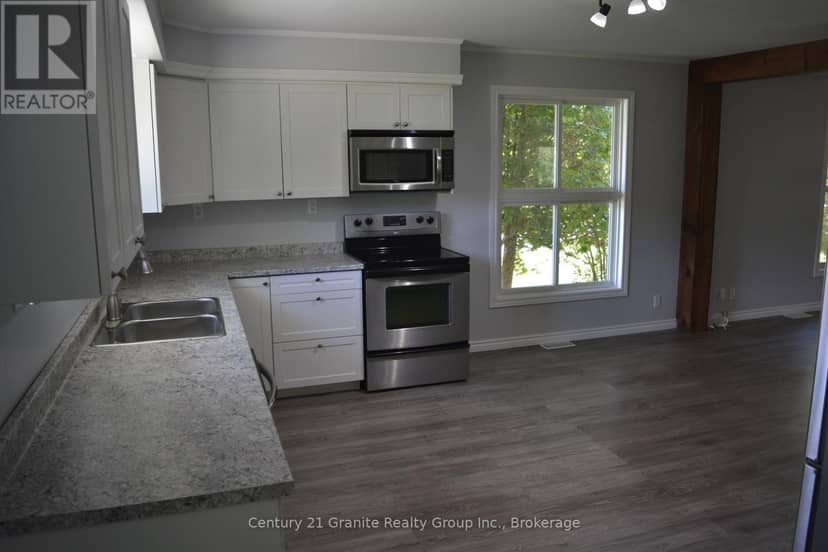 671 Hastings Street N — photo 14 of 40