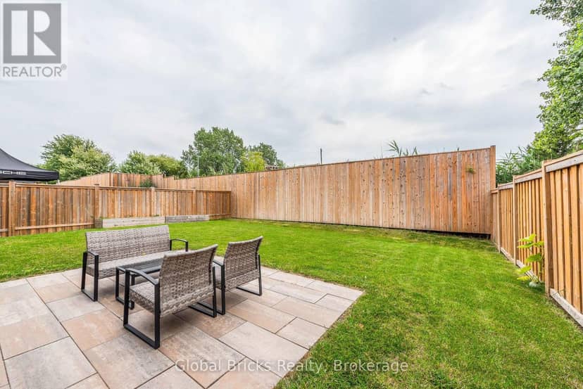 25 Hilborn Street — photo 17 of 21