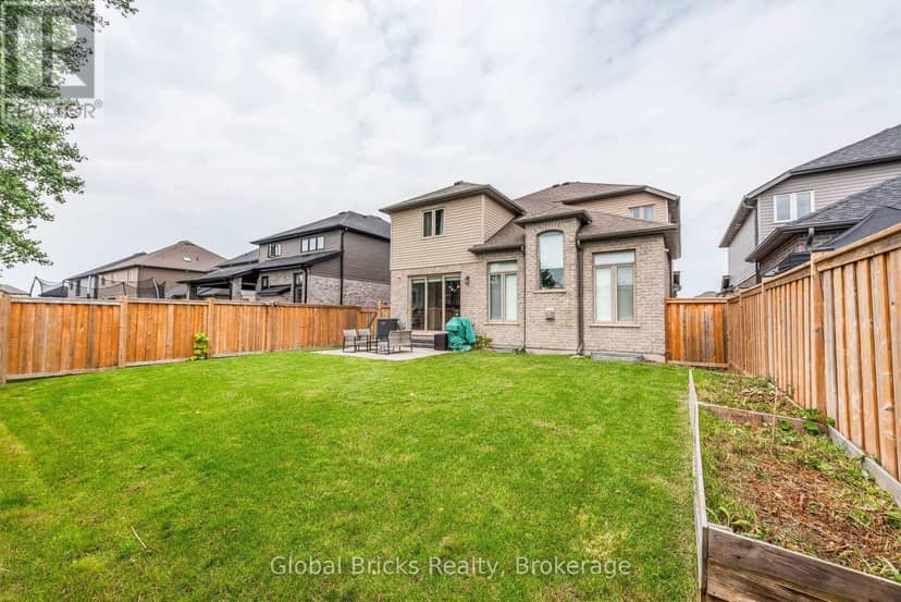 25 Hilborn Street — photo 18 of 21