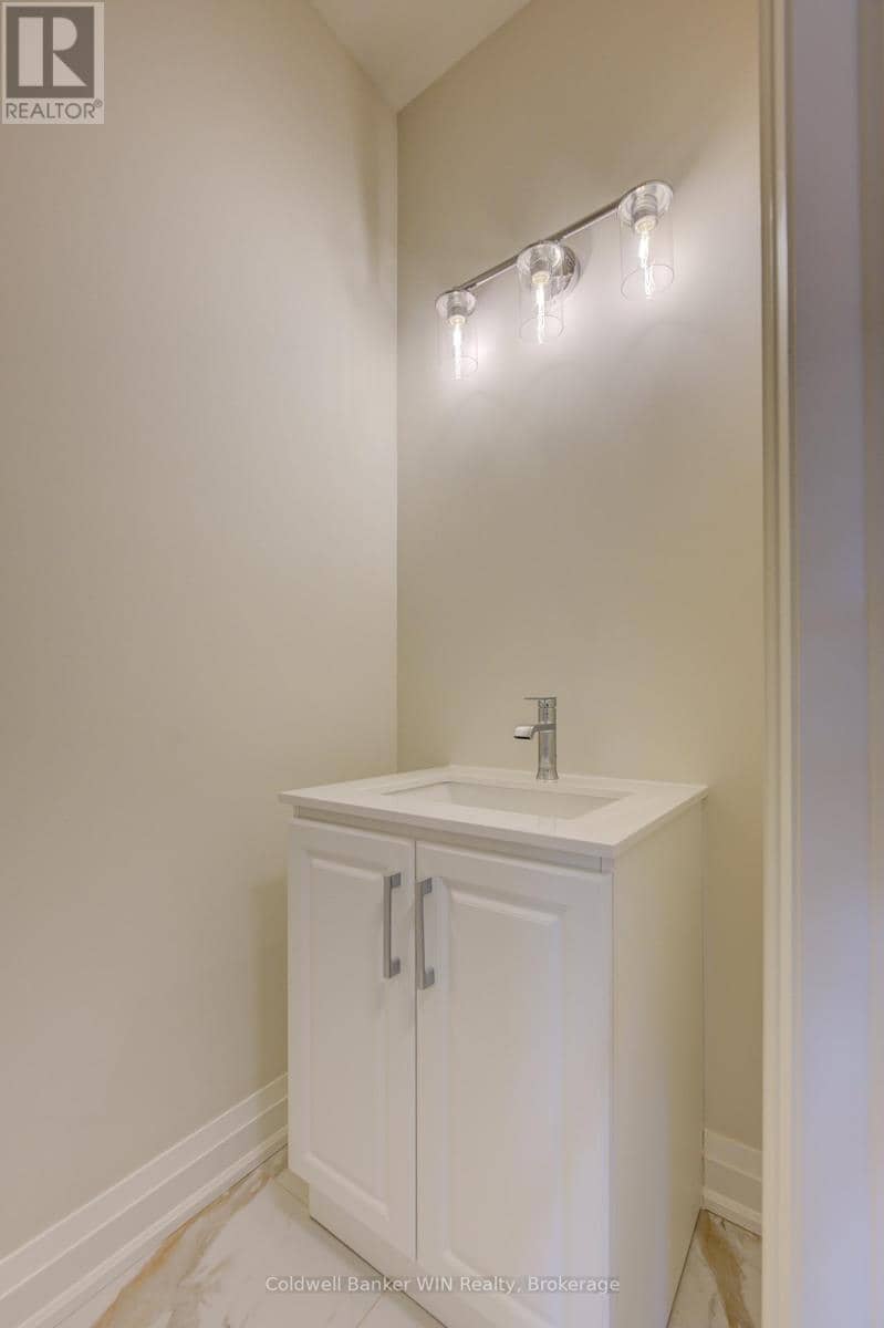 647 Martin Street — photo 16 of 34