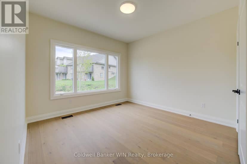 647 Martin Street — photo 20 of 34