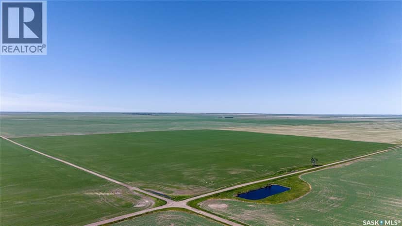 5 Quarters Grainland Near Palmer, SK (Solberg) — photo 1 of 17