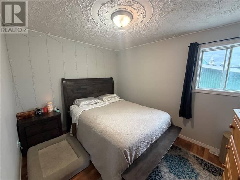 3550 Errington Avenue — photo 11 of 22