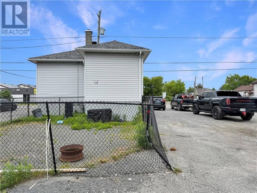 3550 Errington Avenue, Chelmsford, photo 4