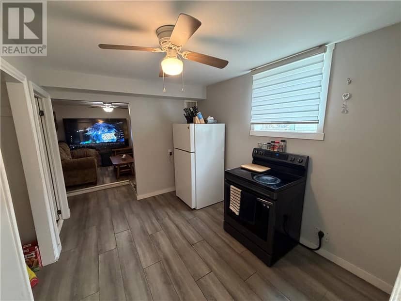 3550 Errington Avenue — photo 21 of 22