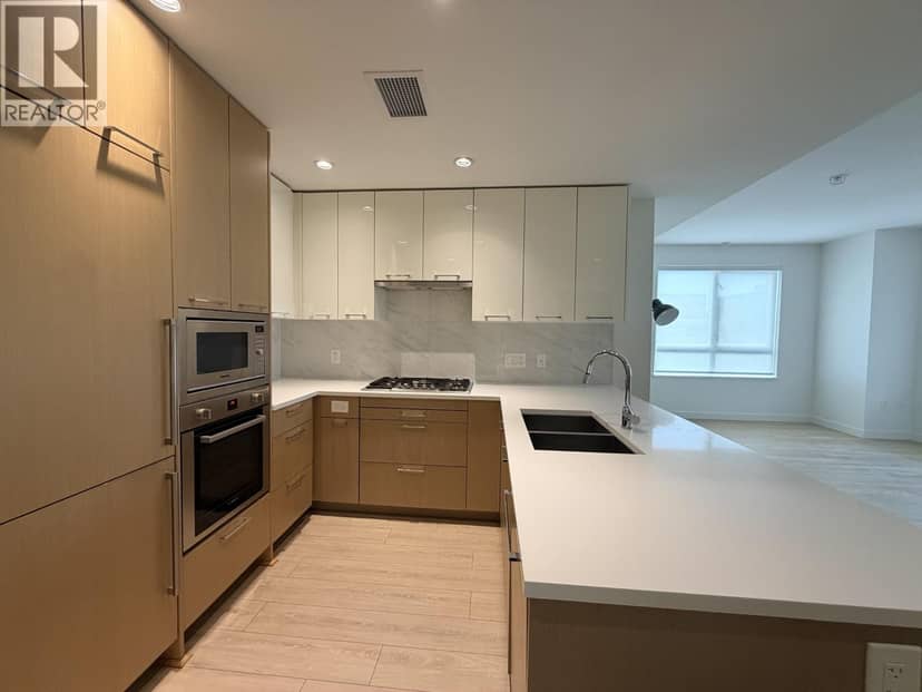 225 4033 MAY DRIVE, Richmond, photo 3