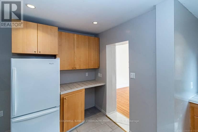 270 Queen Street S — photo 39 of 40
