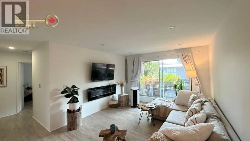 209 809 W 16TH STREET, North Vancouver, photo 3