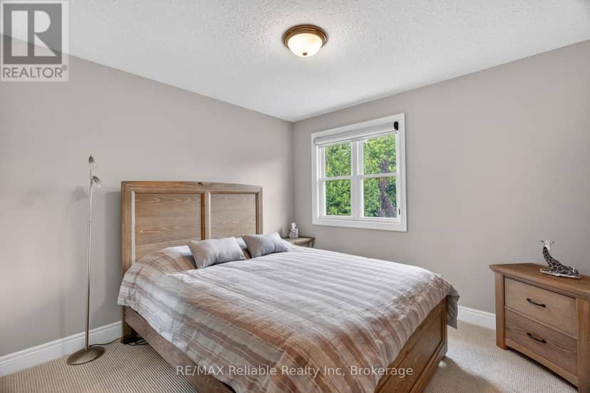 11 Harbour Court — photo 32 of 40
