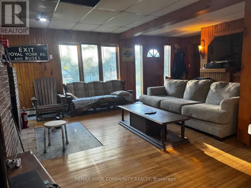 1025 Meadowview Road — photo 8 of 17