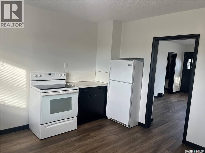 405 Nelson AVENUE — photo 8 of 38
