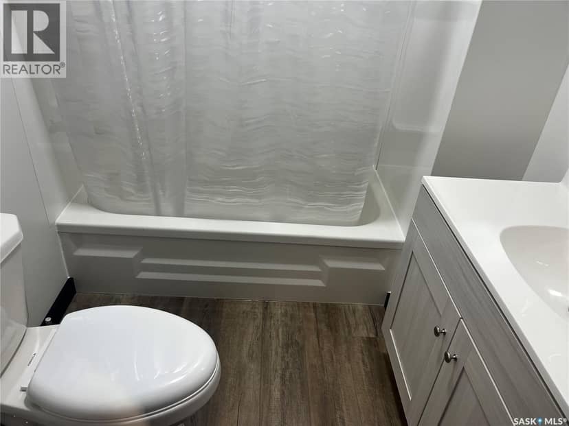 405 Nelson AVENUE — photo 18 of 38