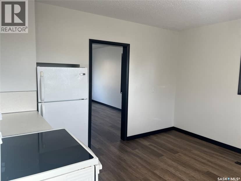 405 Nelson AVENUE — photo 7 of 38