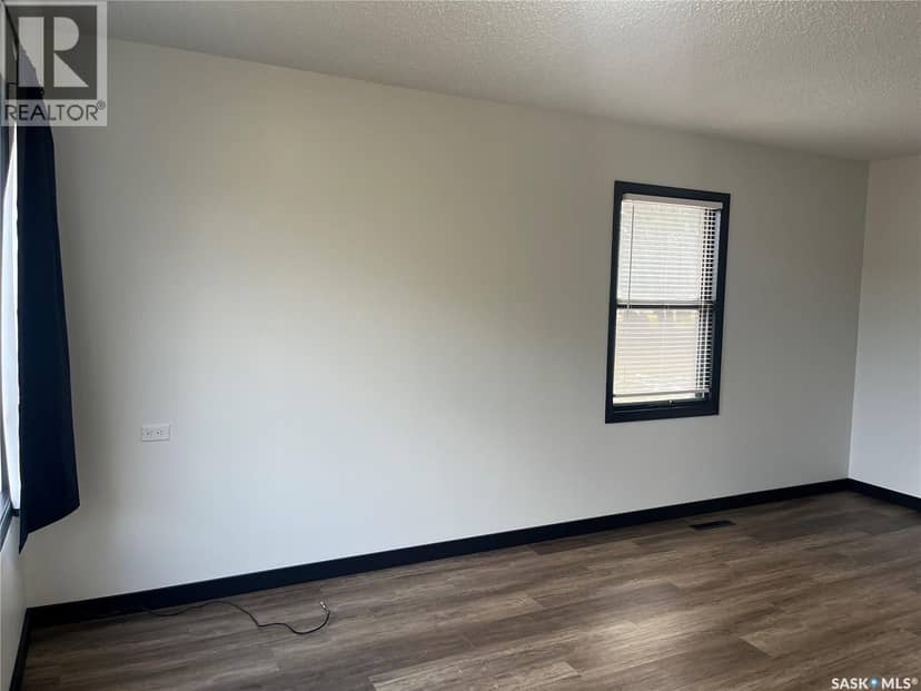 405 Nelson AVENUE — photo 27 of 38