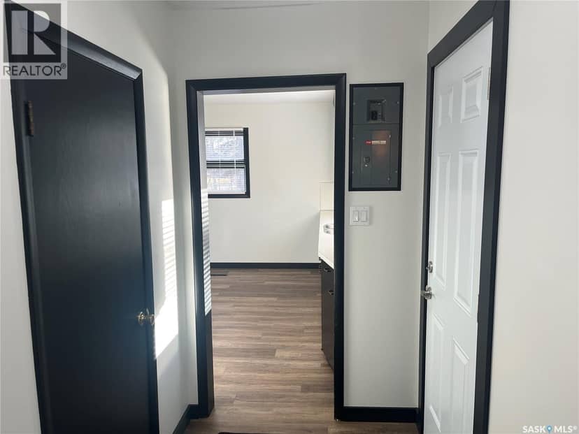 405 Nelson AVENUE — photo 6 of 38