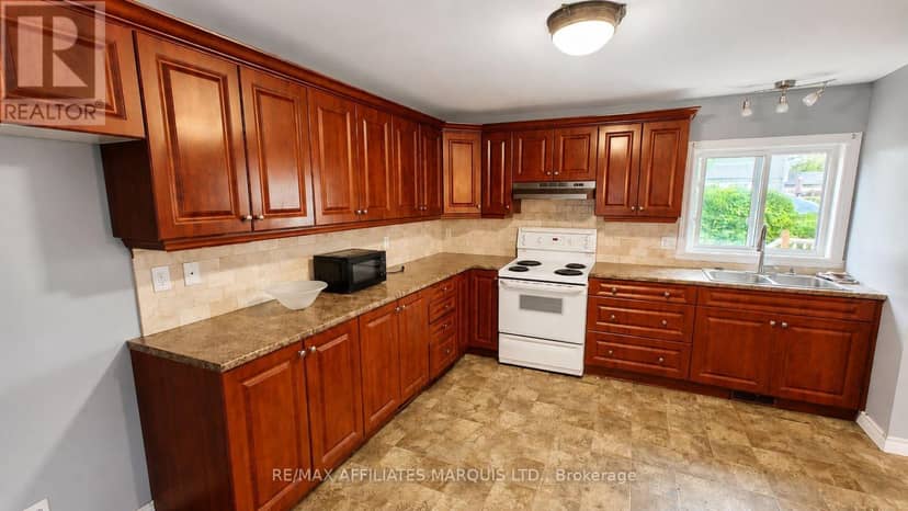 334 Prince Arthur Street — photo 5 of 10