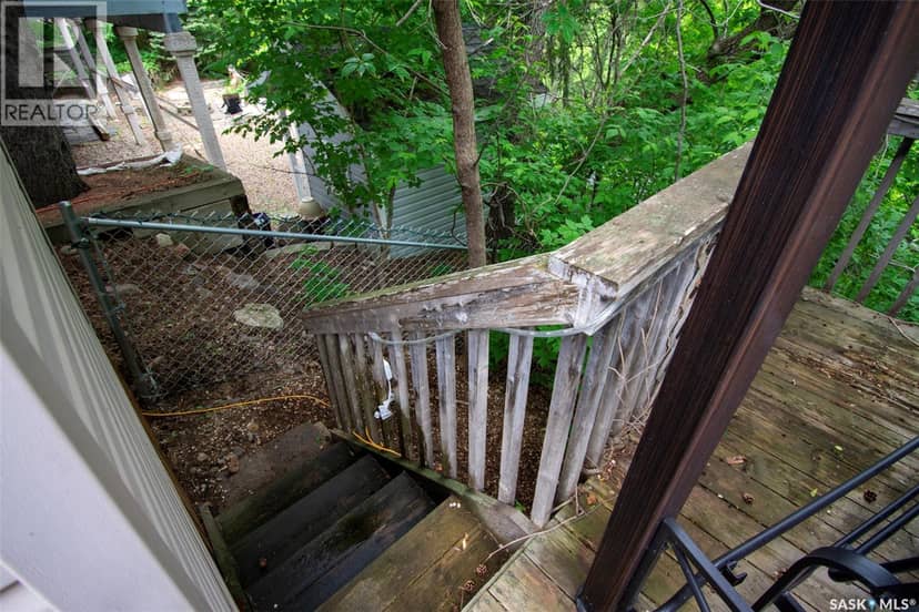 106 Nicoll AVENUE — photo 37 of 40