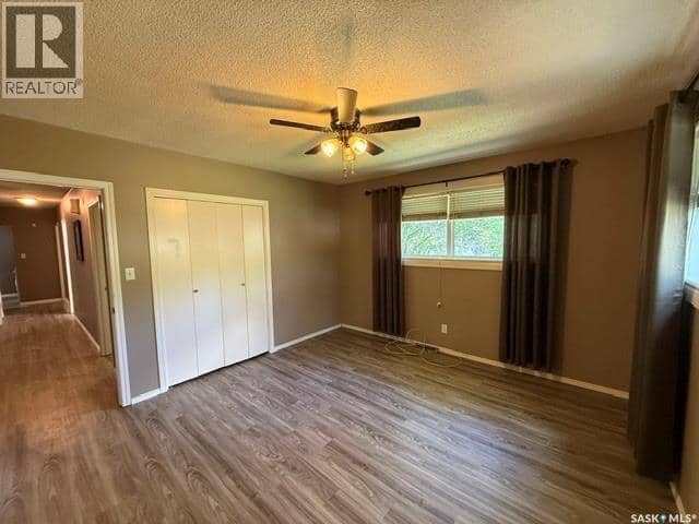245 Queen Elizabeth BOULEVARD — photo 18 of 22