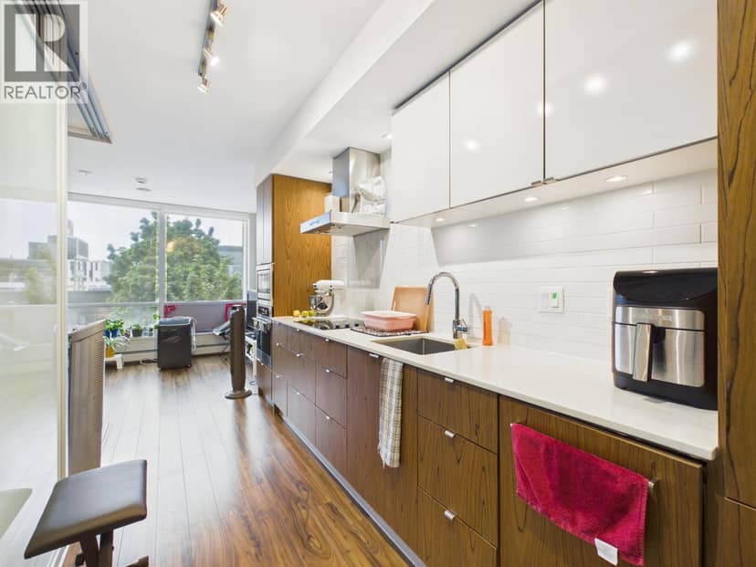 308 159 W 2ND AVENUE, Vancouver, photo 3