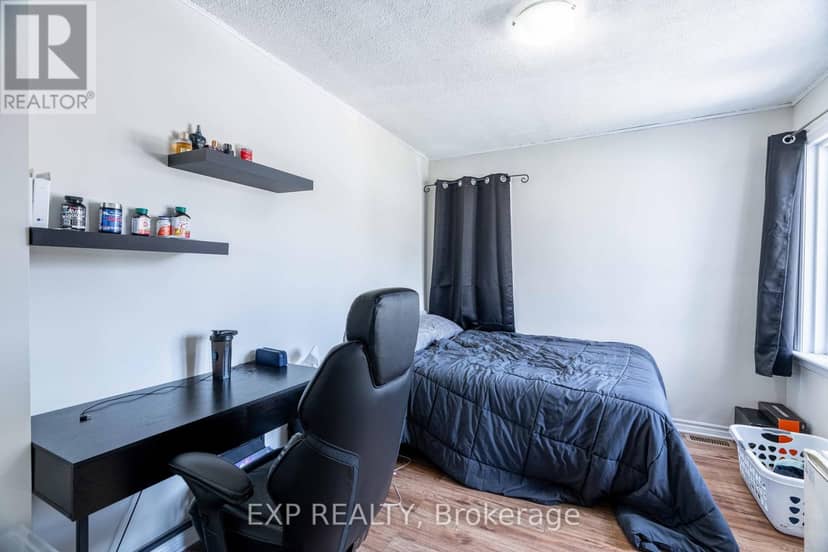 1519 Howland Avenue — photo 11 of 40