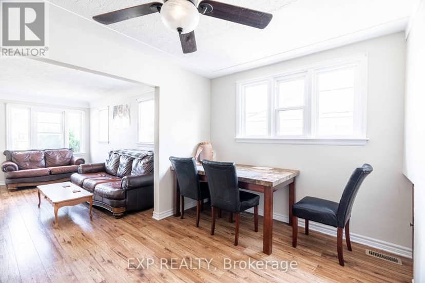 1519 Howland Avenue — photo 9 of 40