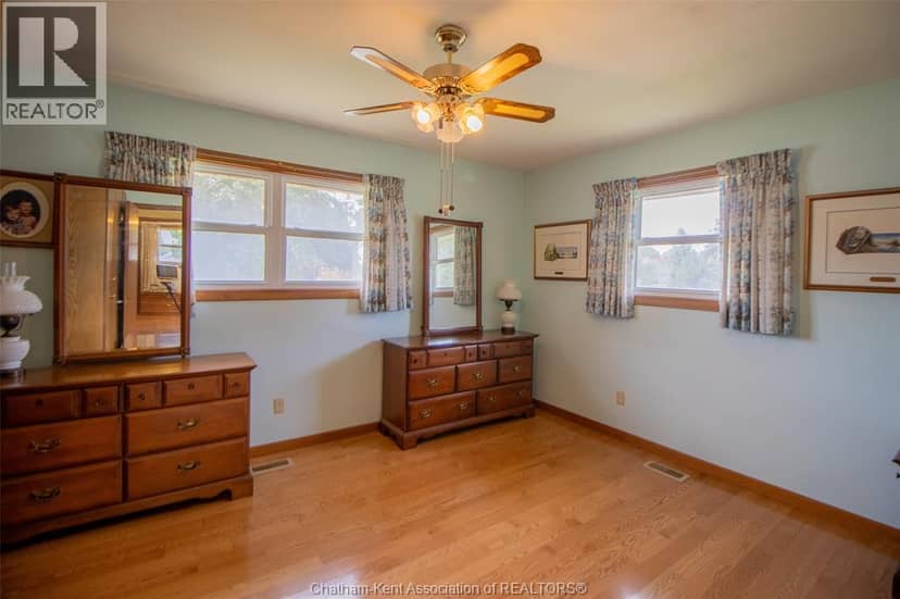 523 Indian Creek ROAD West — photo 9 of 25