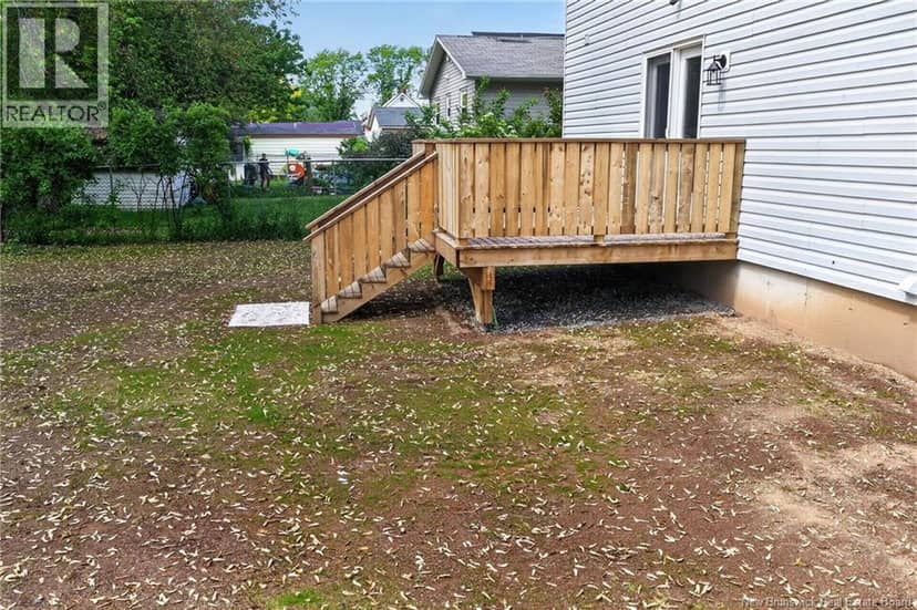 134 Waverley Street — photo 5 of 40