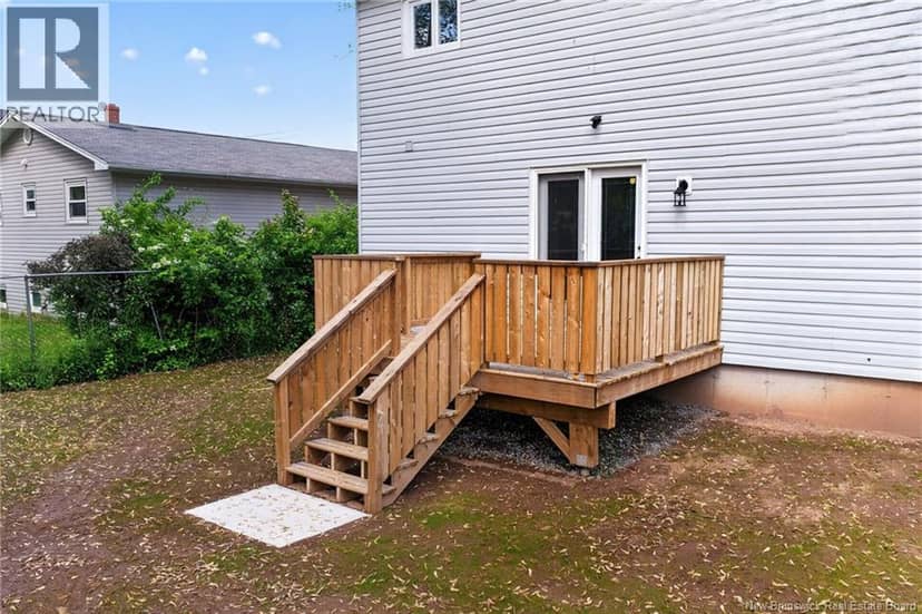 134 Waverley Street — photo 4 of 40