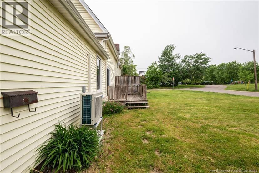 41 Lockwood Street — photo 7 of 32